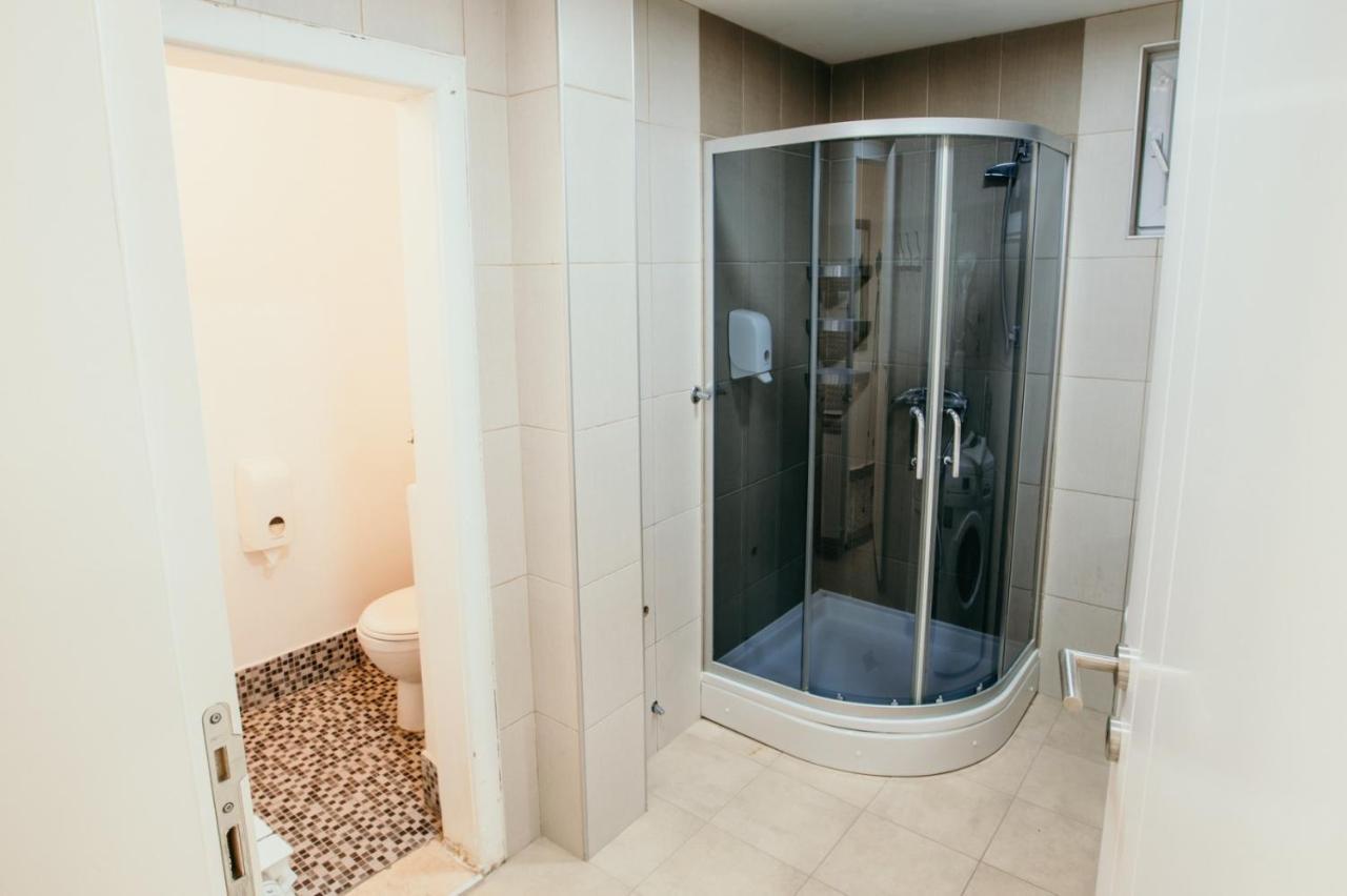 Stories Free Parking Apartment *